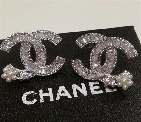 chanel earrings with diamonds